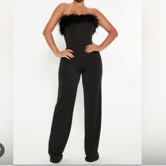 Fashion Nova Black Strapless Jumpsuit L Feather Trim Glam Sexy Girls night A164 - Picture 5 of 11